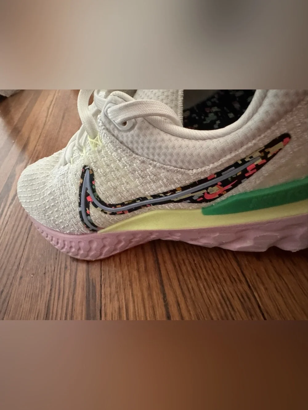 Nike Women’s infinity React 3 Running Shoe in pink foam,cobalt bliss hot punch